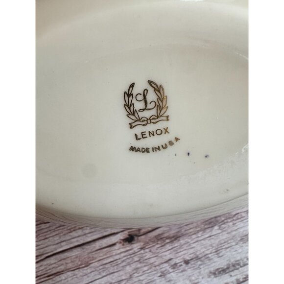 Lenox Ivory & Gold Trim Oval Porcelain Dish - Picture 4 of 7